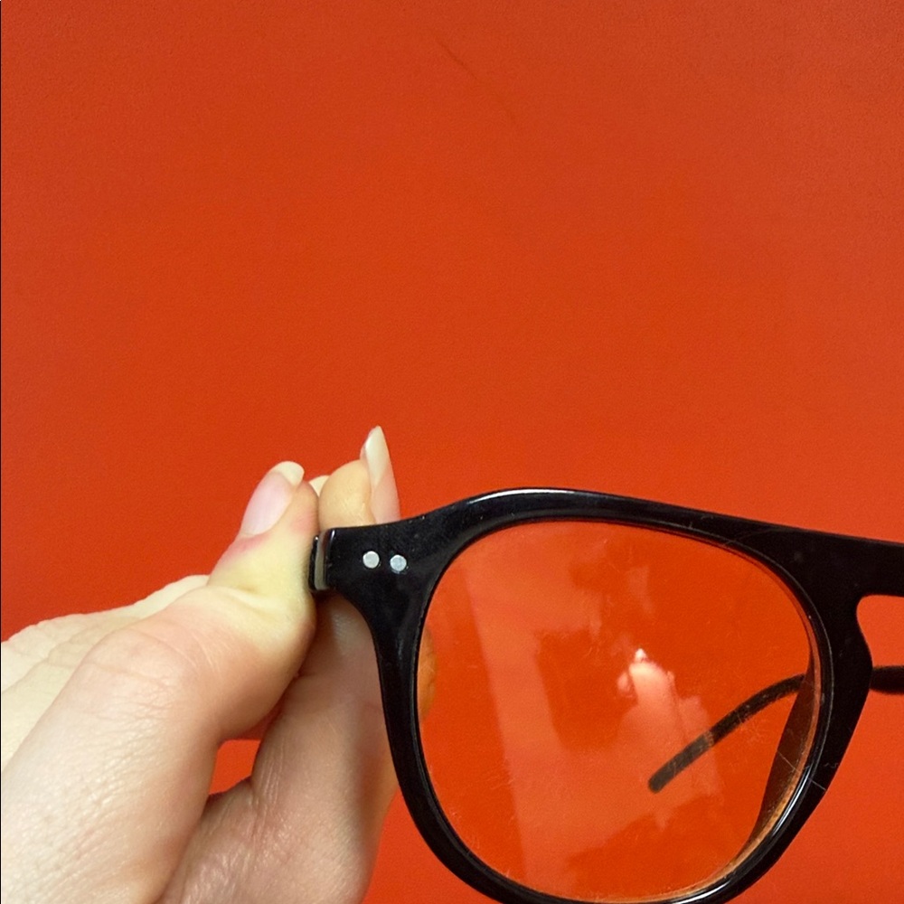 Vintage Stylish Black Sunglasses with Amber Lenses - Picture 4 of 9
